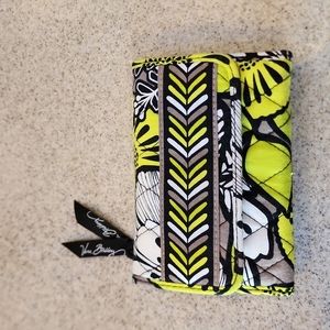 Vera Bradley compact trifold walett
